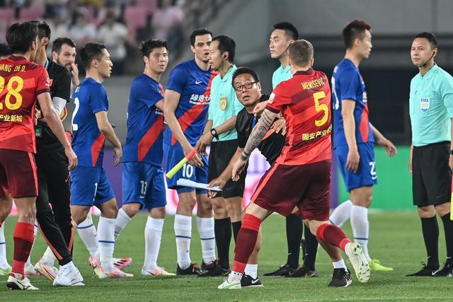 法甲晒梅西世界杯回应C罗：他在38度高温下踢球